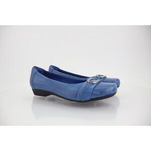 Clarks Women's Blanche Rosa Flat Size 6.5 Blue Leather Silver Buckle Elegant